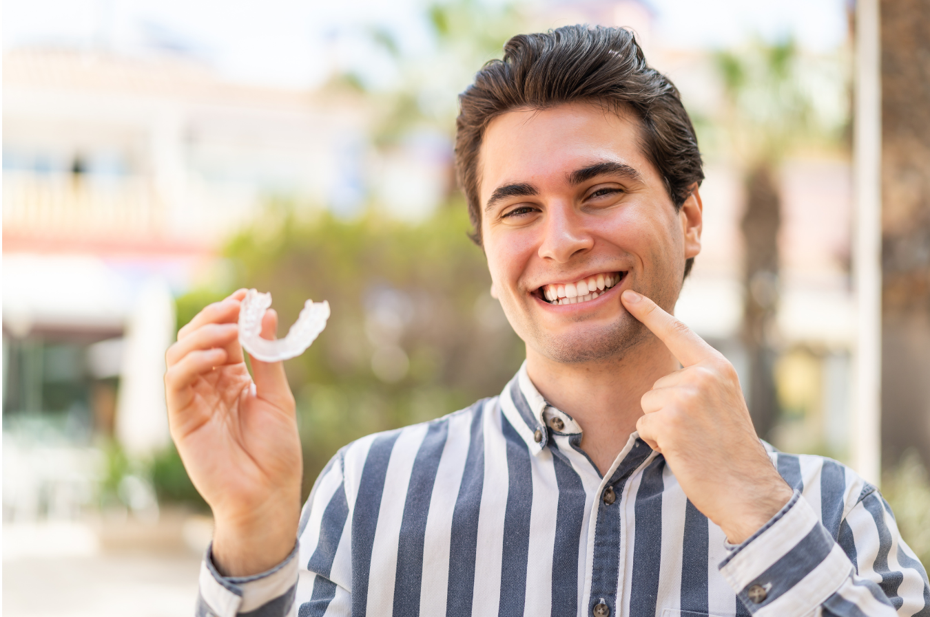 Clear Confidence: How Clear Aligners for Adults Fit Seamlessly into Busy Lifestyles